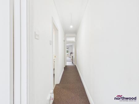1 bedroom Flat to let in Beamsley Road, Redoubt, Eastbourne, BN22