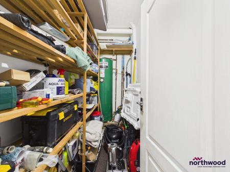 1 bedroom Flat to let in Beamsley Road, Redoubt, Eastbourne, BN22