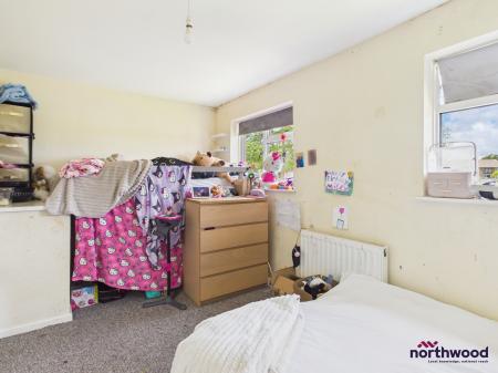 2 bedroom Terraced House to let in Saxby Close, Langney, Eastbourne, BN23