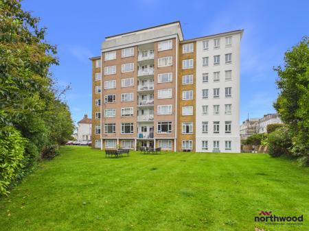 1 bedroom Apartment for sale in Chiswick Place, Town Centre, Eastbourne, BN21