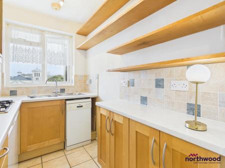 1 bedroom Apartment for sale in Chiswick Place, Town Centre, Eastbourne, BN21