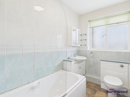 1 bedroom Apartment for sale in Chiswick Place, Town Centre, Eastbourne, BN21