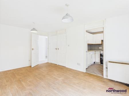 2 bedroom Flat for sale in Brackendale, Clive Vale, Hastings, TN35