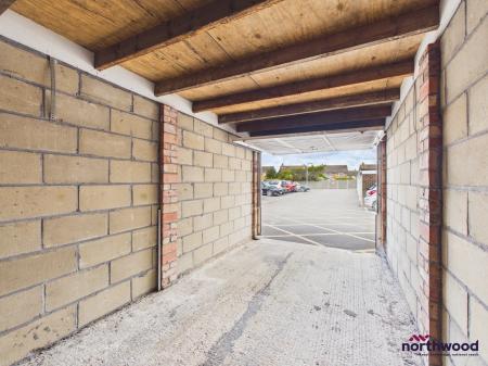 0 bedroom Garages to let in Summerfields Avenue, Hailsham, BN27