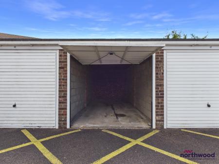 0 bedroom Garages to let in Summerfields Avenue, Hailsham, BN27