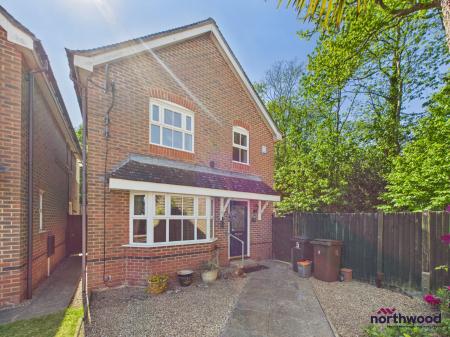 3 bedroom Detached house to let in Redwell Avenue, Bexhill-on-Sea, TN39
