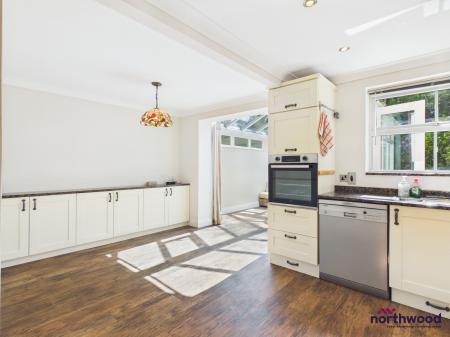 3 bedroom Detached house to let in Redwell Avenue, Bexhill-on-Sea, TN39