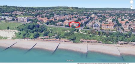 2 bedroom Flat to let in Darley Road, Meads, Eastbourne, BN20