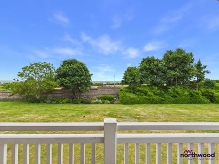 2 bedroom Flat to let in Darley Road, Meads, Eastbourne, BN20