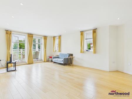 2 bedroom Flat to let in Darley Road, Meads, Eastbourne, BN20