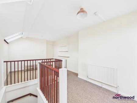 1 bedroom Studio flat for sale in Jevington Gardens, Lower Meads, Eastbourne, BN21