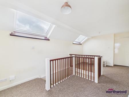 1 bedroom Studio flat for sale in Jevington Gardens, Lower Meads, Eastbourne, BN21