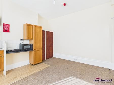 1 bedroom House share to let in Susans Road, Town Centre, Eastbourne, BN21