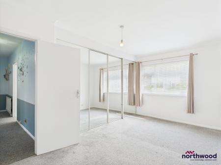 2 bedroom Flat to let in Eastbourne Road, Willingdon, Eastbourne, BN20