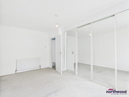 2 bedroom Flat to let in Eastbourne Road, Willingdon, Eastbourne, BN20
