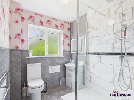 2 bedroom Flat to let in Eastbourne Road, Willingdon, Eastbourne, BN20