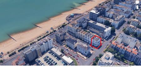 2 bedroom Flat to let in Hartington Place, Eastbourne, BN21