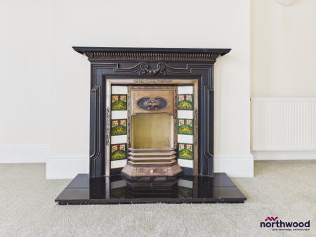 2 bedroom Flat for sale in Queens Gardens, Eastbourne, BN21