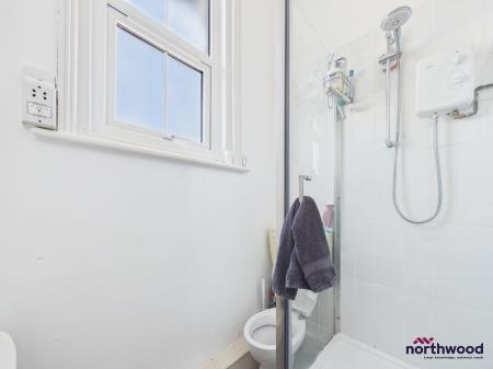 1 bedroom Flat to let in Elphinstone Road, Hastings, TN34