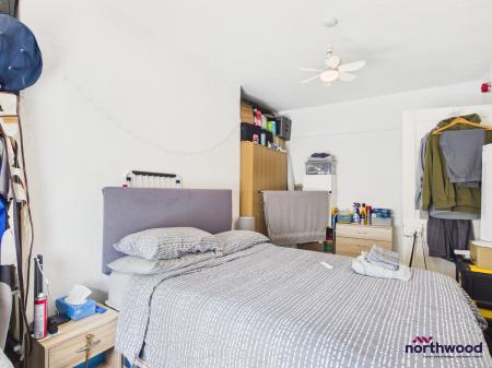 1 bedroom Flat to let in Elphinstone Road, Hastings, TN34