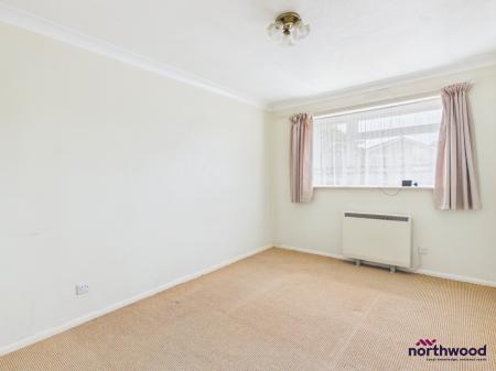 1 bedroom Flat to let in Ratton Road, Upperton, Eastbourne, BN21