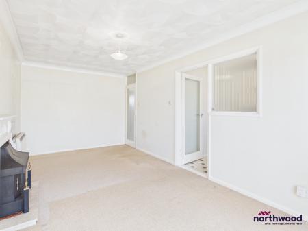 1 bedroom Flat to let in Ratton Road, Upperton, Eastbourne, BN21
