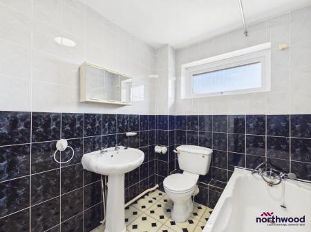 1 bedroom Flat to let in Ratton Road, Upperton, Eastbourne, BN21
