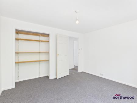 3 bedroom Semi-detached house to let in Downsview Way, Hailsham, BN27