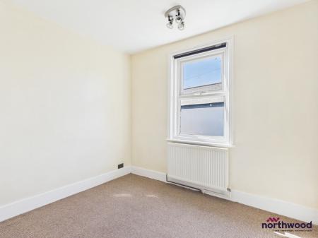3 bedroom Terraced House to let in Royal Parade, Redoubt, Eastbourne, BN22
