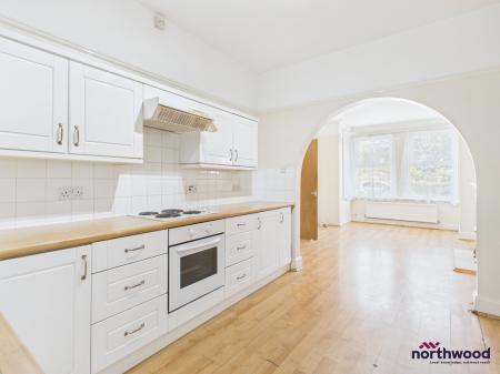 3 bedroom Terraced House to let in Royal Parade, Redoubt, Eastbourne, BN22