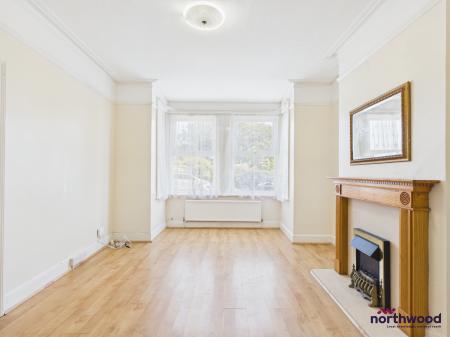 3 bedroom Terraced House to let in Royal Parade, Redoubt, Eastbourne, BN22