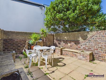 3 bedroom Terraced House to let in Royal Parade, Redoubt, Eastbourne, BN22