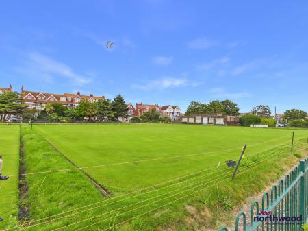 3 bedroom Terraced House to let in Royal Parade, Redoubt, Eastbourne, BN22