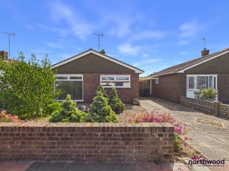 2 bedroom Bungalow for sale in Cunningham Drive, Langney Point, Eastbourne, BN23