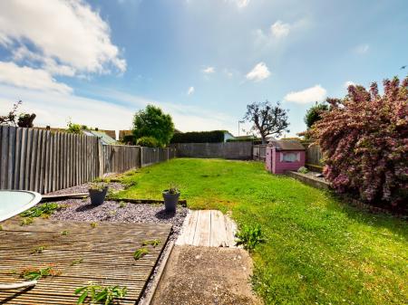 4 bedroom Terraced House to let in Queens Crescent, St Anthony's Hill, Eastbourne, BN23