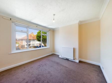4 bedroom Terraced House to let in Queens Crescent, St Anthony's Hill, Eastbourne, BN23