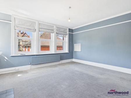 2 bedroom Flat to let in Grassington Road, Lower Meads, Eastbourne, BN20