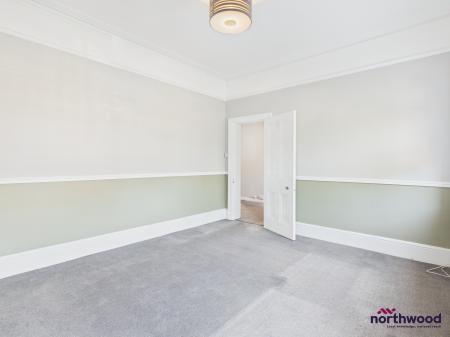 2 bedroom Flat to let in Grassington Road, Lower Meads, Eastbourne, BN20