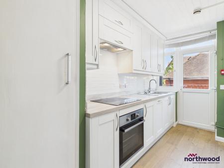 2 bedroom Flat to let in Grassington Road, Lower Meads, Eastbourne, BN20