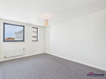 2 bedroom Flat to let in Hartfield Road, Upperton, Eastbourne, BN21