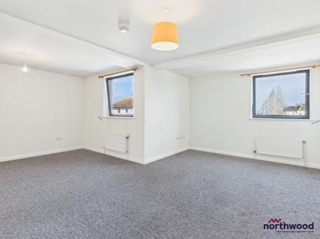 2 bedroom Flat to let in Hartfield Road, Upperton, Eastbourne, BN21
