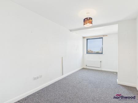 2 bedroom Flat to let in Hartfield Road, Upperton, Eastbourne, BN21