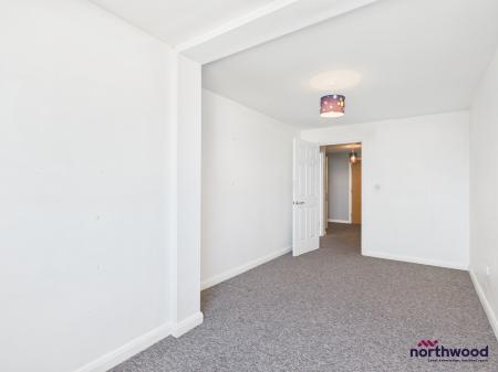 2 bedroom Flat to let in Hartfield Road, Upperton, Eastbourne, BN21