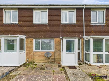 3 bedroom Terraced House to let in Barming Close, Langney Rise, Eastbourne, BN23