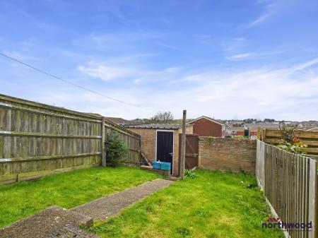 3 bedroom Terraced House to let in Barming Close, Langney Rise, Eastbourne, BN23