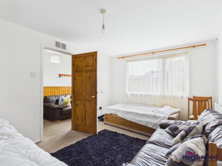 3 bedroom Terraced House to let in Barming Close, Langney Rise, Eastbourne, BN23