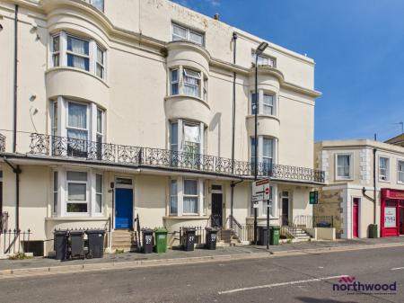 1 bedroom Flat to let in Cavendish Place, Town Centre, Eastbourne, BN21