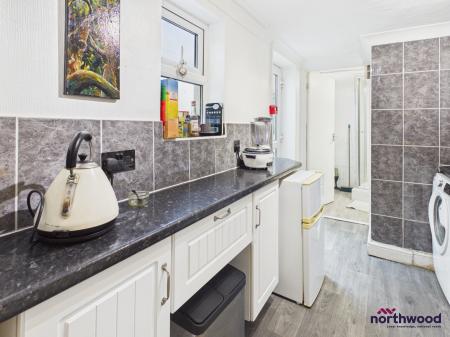 1 bedroom Flat to let in Cavendish Place, Town Centre, Eastbourne, BN21