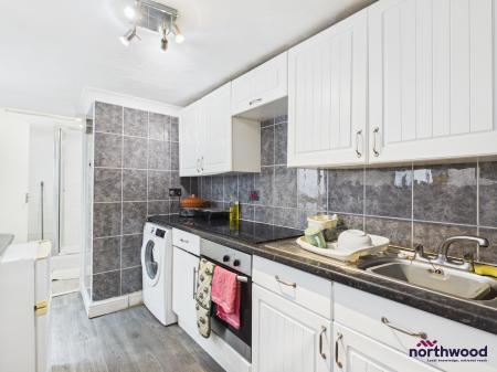 1 bedroom Flat to let in Cavendish Place, Town Centre, Eastbourne, BN21