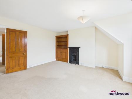 2 bedroom Flat to let in Arlington Road, Saffrons, Eastbourne, BN21